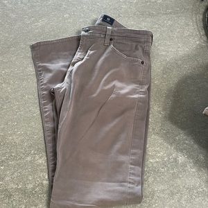 Men’s AG straight leg pants. Excellent condition. Size 33